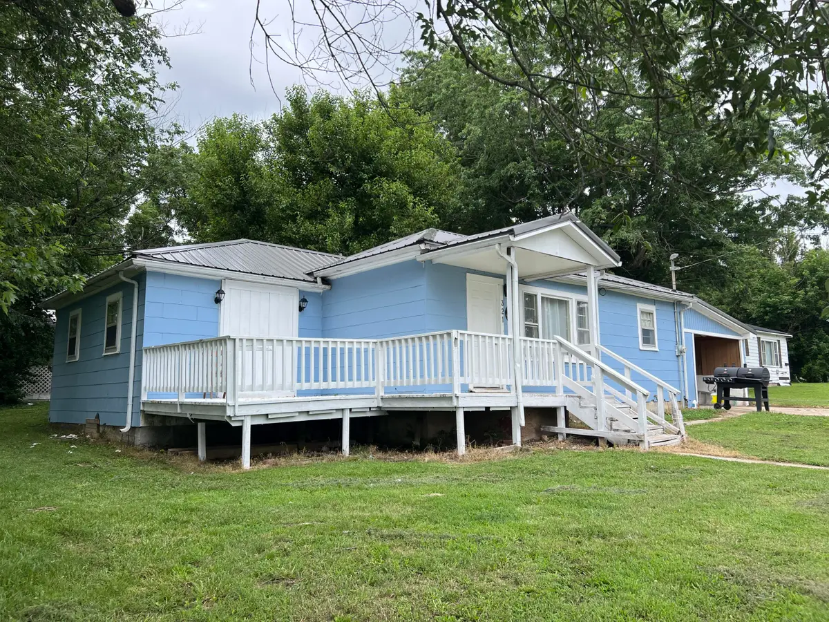 321 7th Street, Mountain Grove, MO 65711 - #1