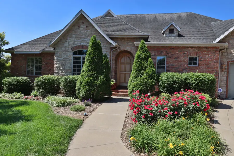 4515 S Forest Avenue, Springfield, MO 65810 - #2