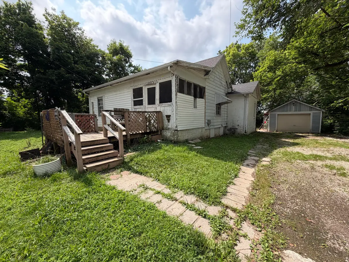1218 E Locust Street, Springfield, MO 65803 - #1