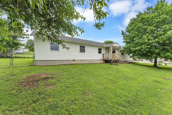 1602 W Robin Street, Ozark, MO 65721
