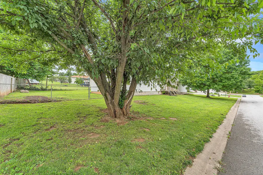 1602 W Robin Street, Ozark, MO 65721 - #3