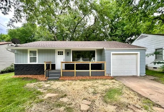 1607 N Kentwood Avenue, Springfield, MO 65803 - #1