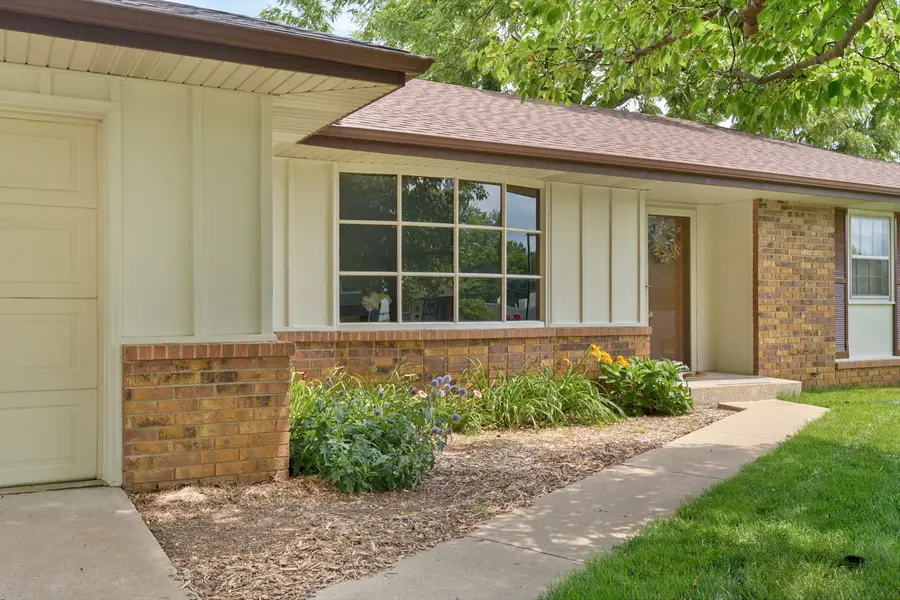 2841 E Normandy Street, Springfield, MO 65804 - #2