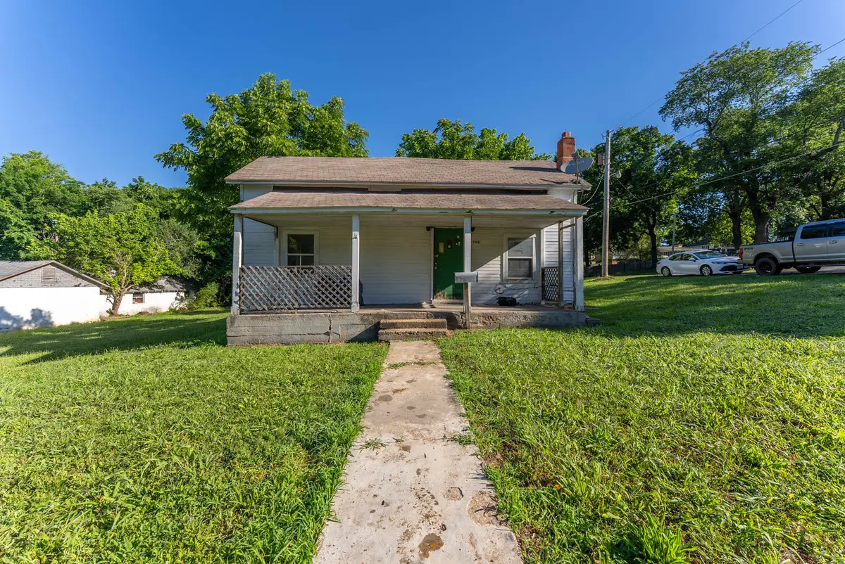 706 Pine Street, Thayer, MO 65791 - #1