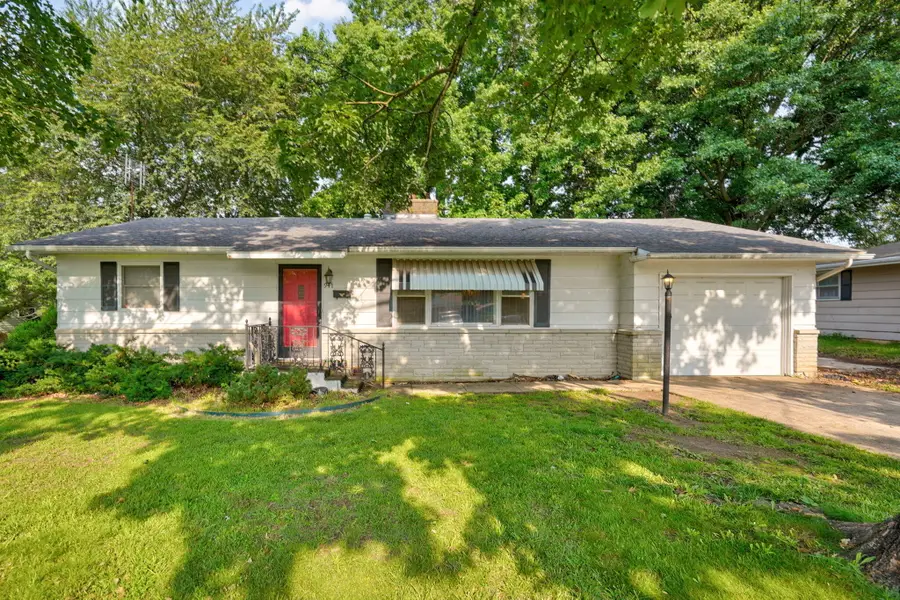 941 S Spring Park Boulevard, Mount Vernon, MO 65712 - #3