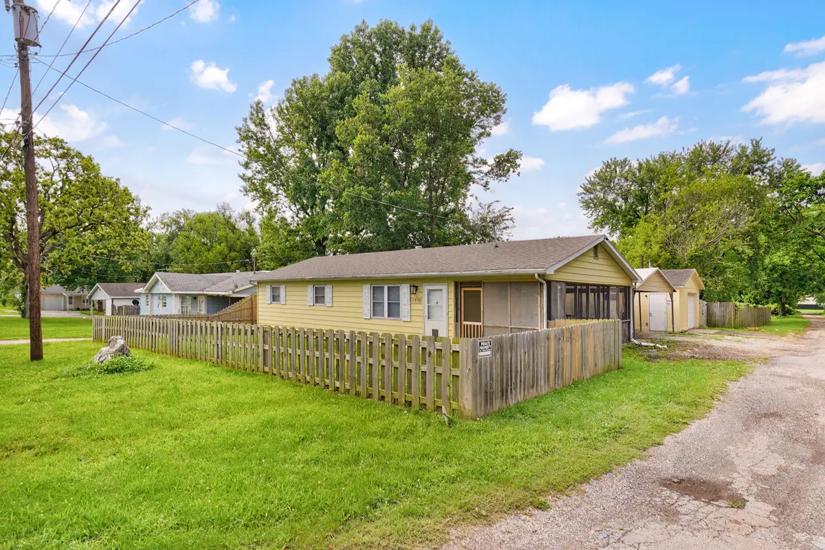 2418 W Lynn Street, Springfield, MO 65802 - #1