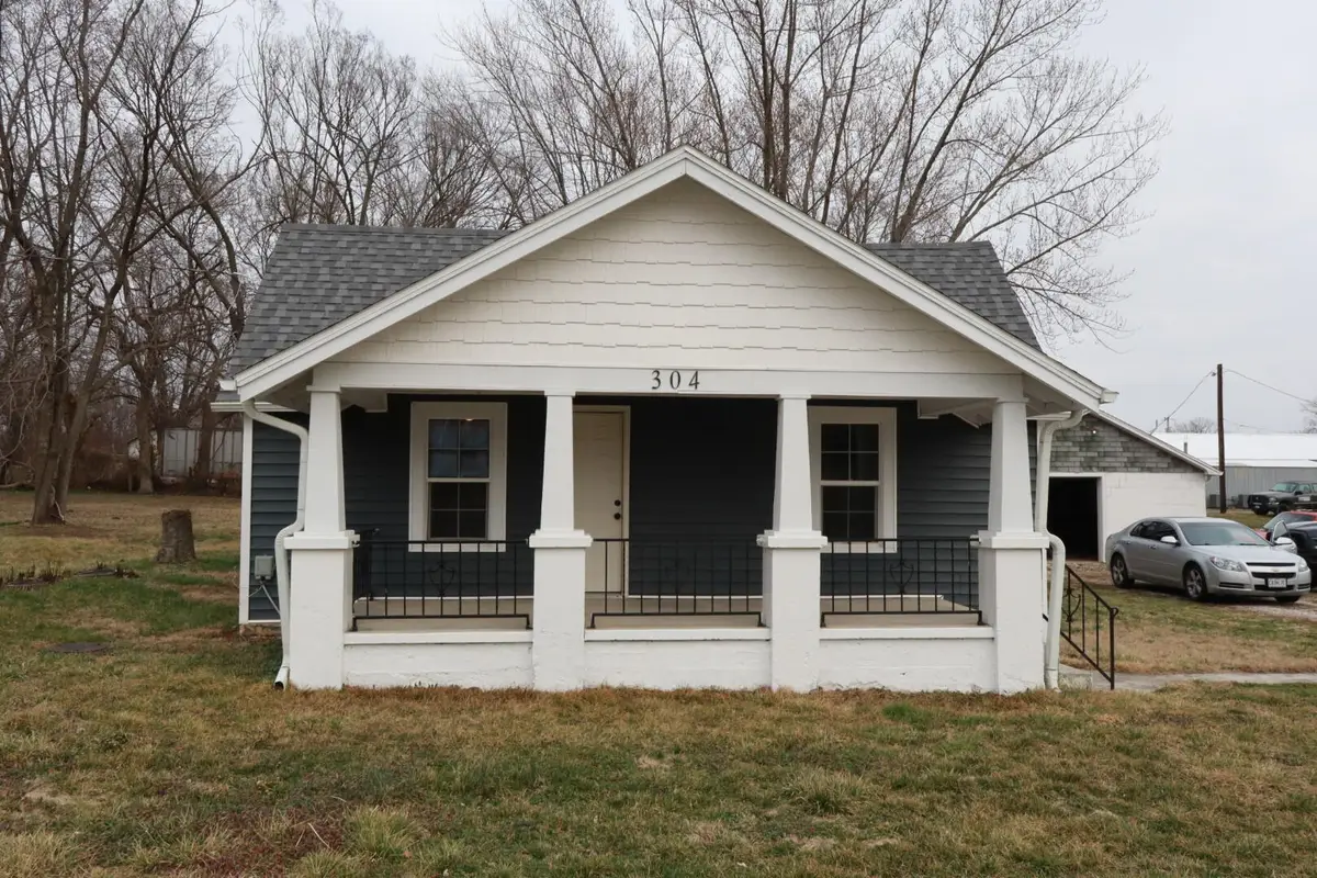 304 N Thurmond Avenue, Ash Grove, MO 65604 - #1