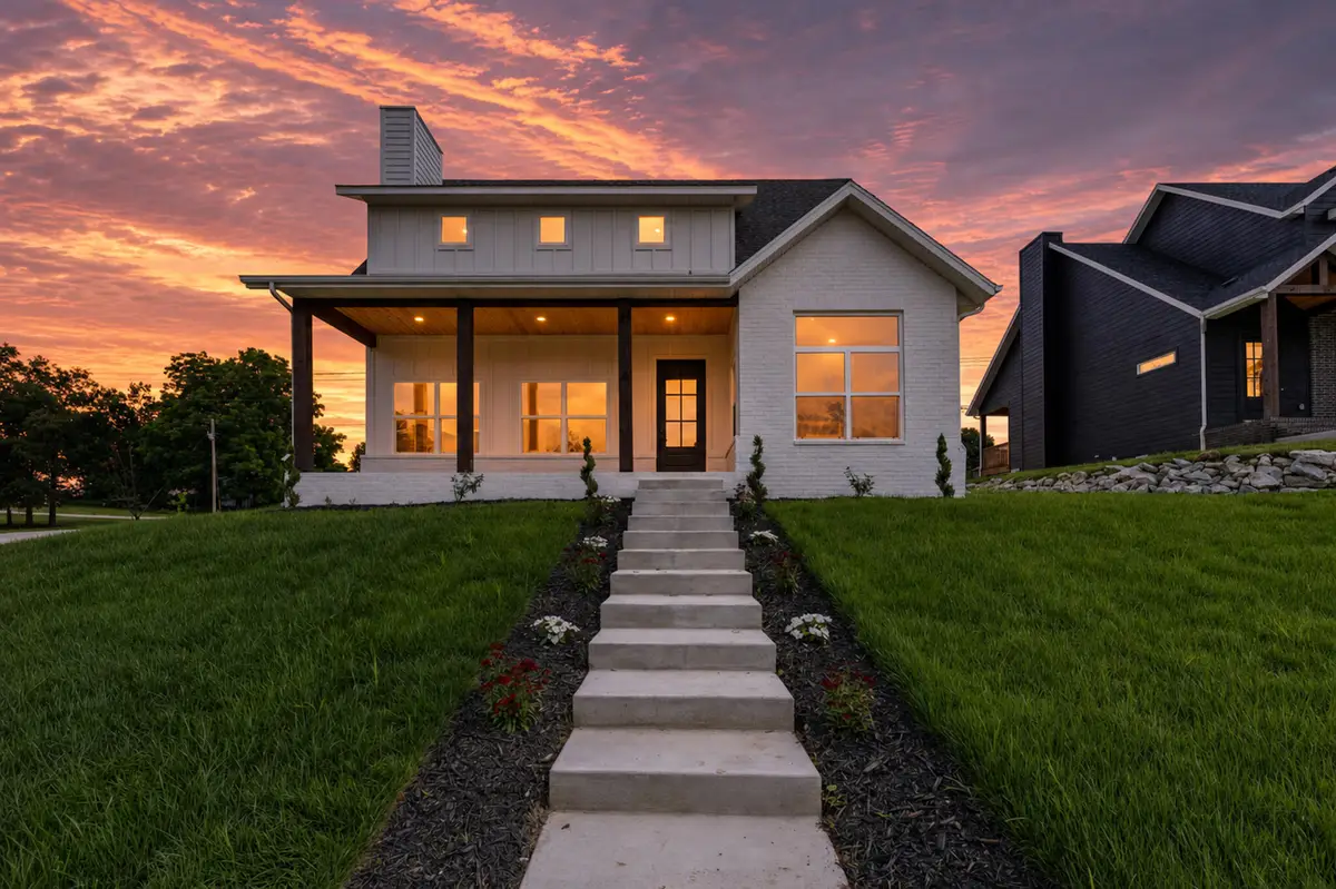 2033 E Will Street, Republic, MO 65738 - #1