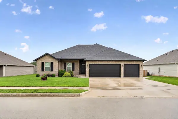 748 N Century Avenue, Republic, MO 65738