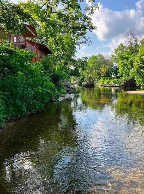 214 N Cliffside Drive, Noel, MO 64854
