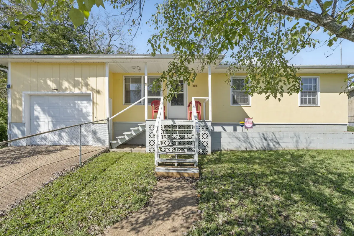 303 Walnut Street, Hollister, MO 65672 - #1