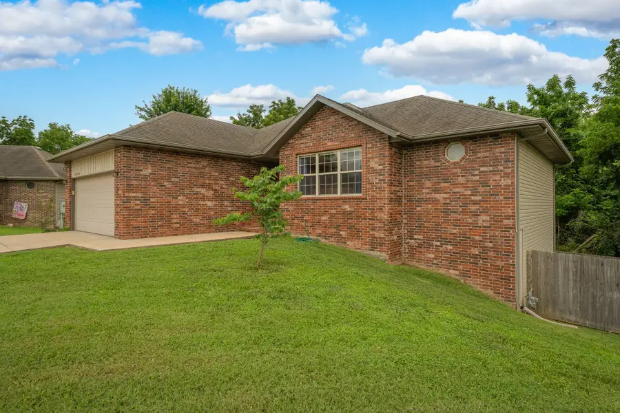 3690 W Erie Street, Springfield, MO 65807 - #2