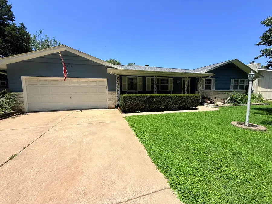 2049 S Brighton Drive, Springfield, MO 65804 - #2