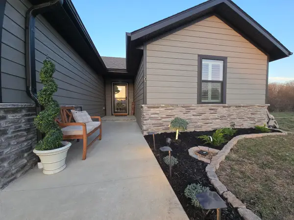 263 E Garnet Drive, Republic, MO 65738