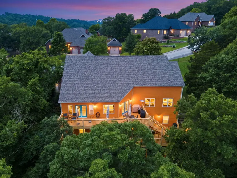 135 Roark Hills Drive, Branson, MO 65616 - #2