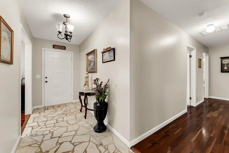 1512 E Walnut Lawn Street, Springfield, MO 65804 - #3