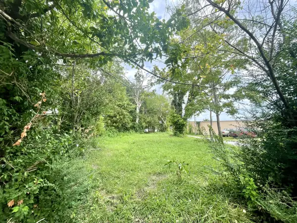 1874 N Campbell Avenue, Springfield, MO 65803