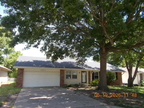 1807 W Swan Street, Springfield, MO 65807