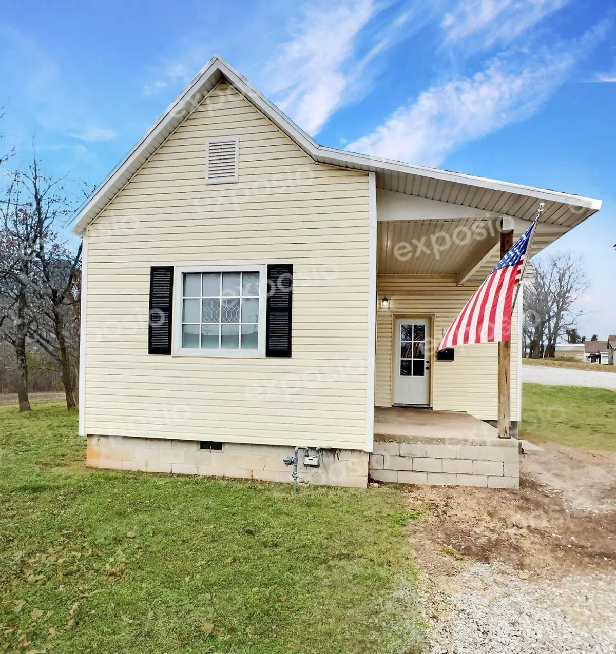 906 E Cale Street, Monett, MO 65708 - #1