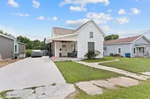1004 Oak Street, Carthage, MO 64836