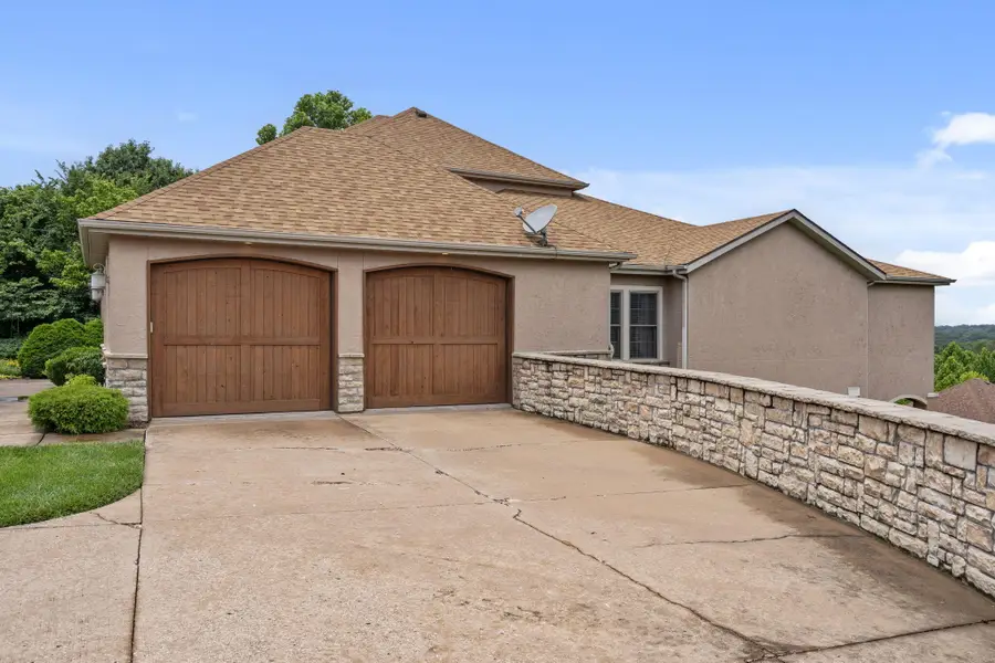 135 N Tuscany Drive, Hollister, MO 65672 - #2
