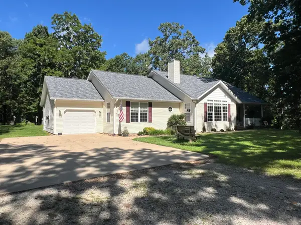 979 Highway Hh, Willow Springs, MO 65793
