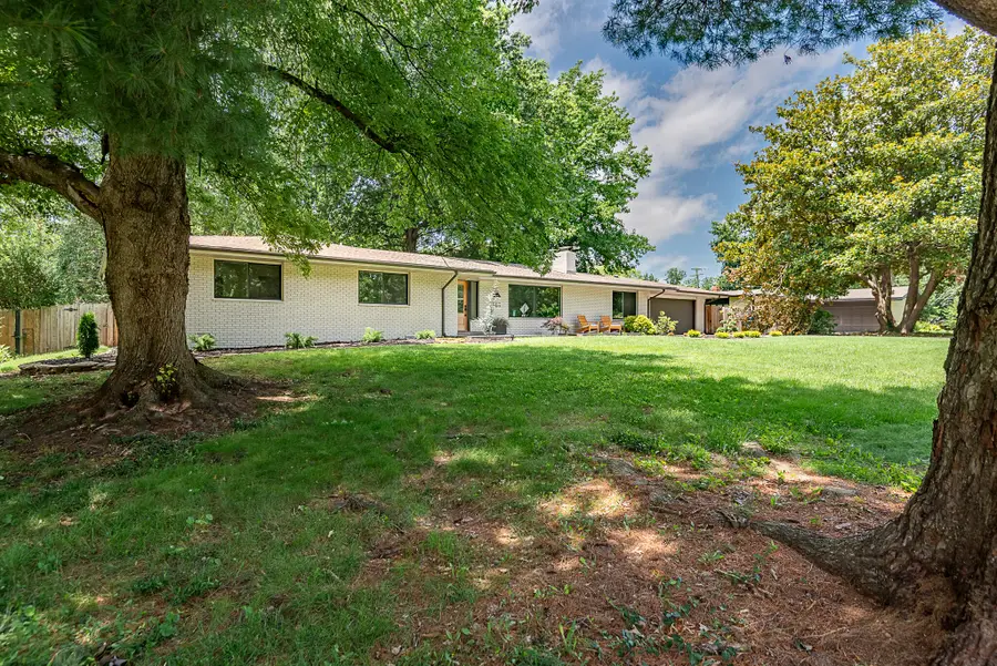 2161 S Catalina Avenue, Springfield, MO 65804 - #2