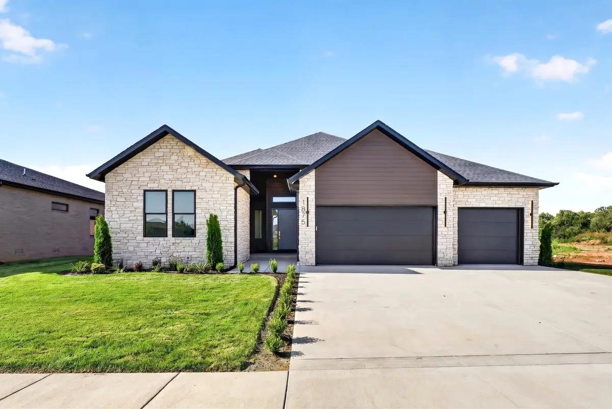 1875 E Skyline Avenue, Ozark, MO 65721 - #1