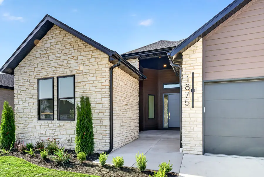 1875 E Skyline Avenue, Ozark, MO 65721 - #3