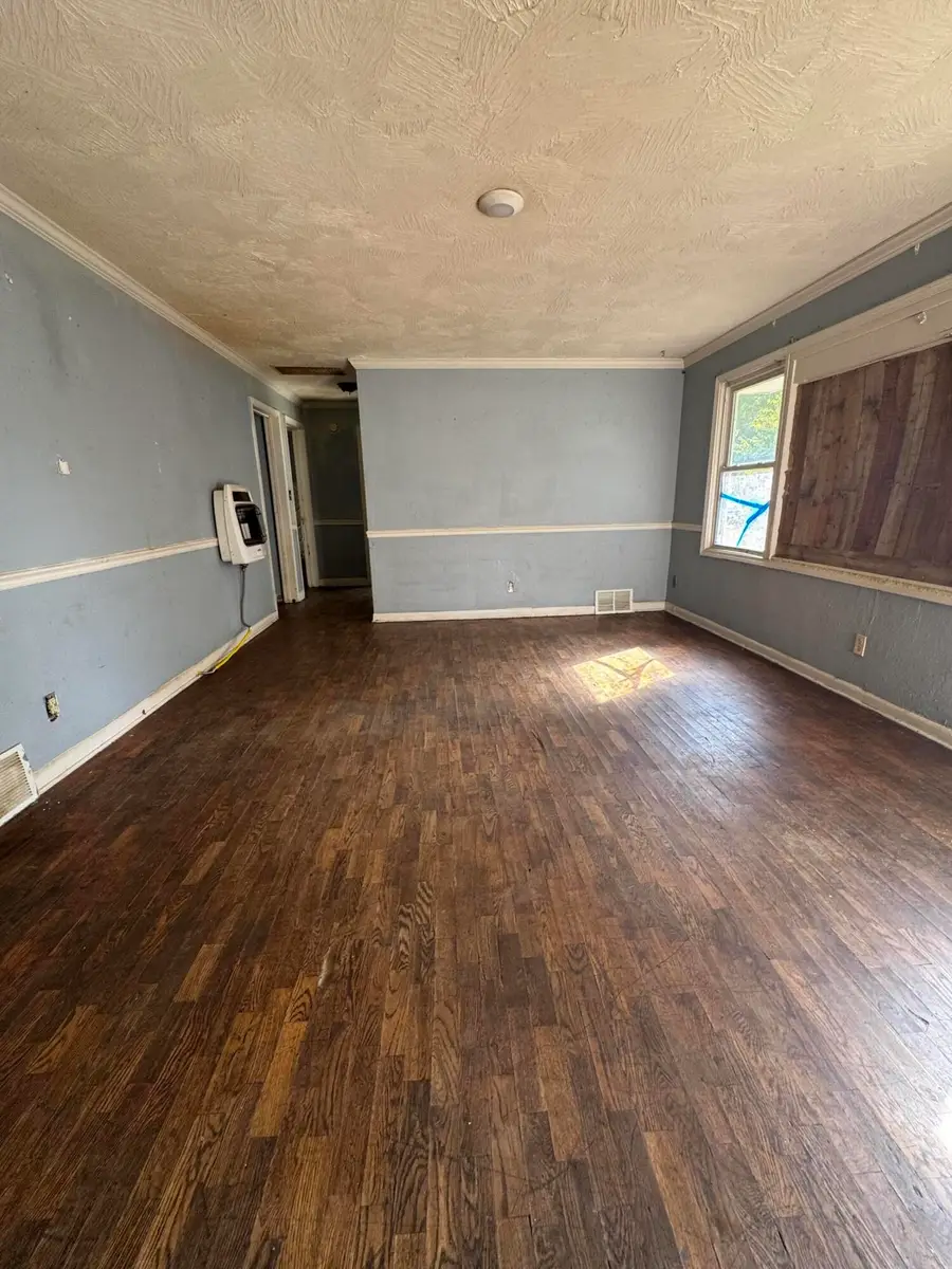 1350 S Newton Avenue, Springfield, MO 65807 - #2