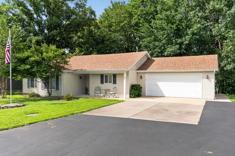 211 N Catamount Boulevard, Branson West, MO 65737 - #3