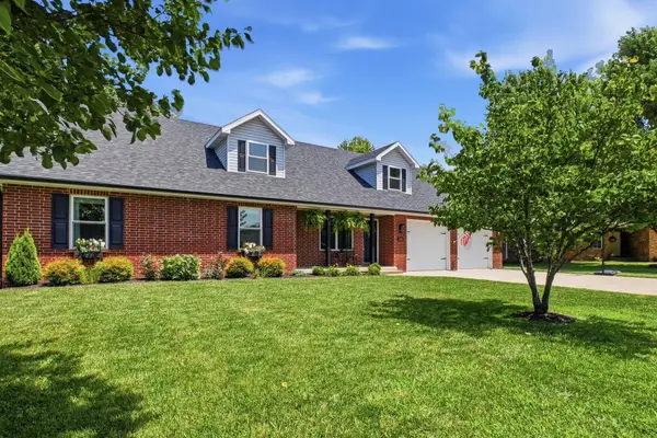 181 Wildwood Place, Bolivar, MO 65613