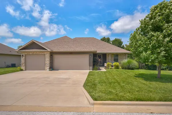 1931 S Trinidad Drive, Ozark, MO 65721