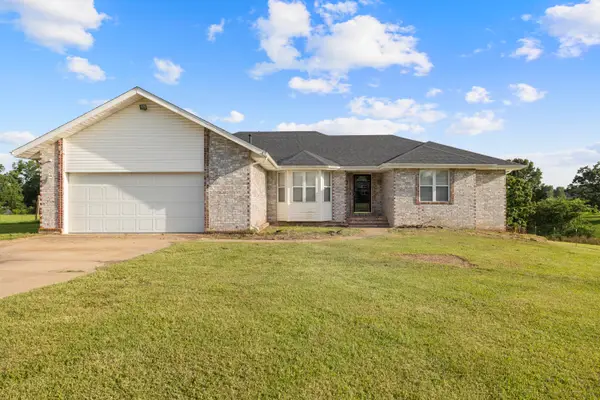 882 Trout Road, Ozark, MO 65721