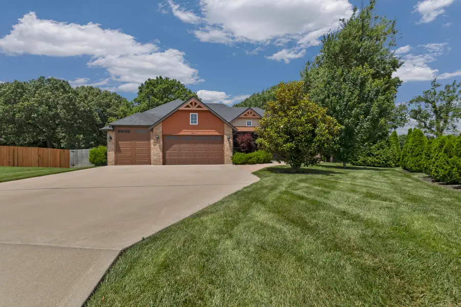 1911 N Pavilion Place, Strafford, MO 65757 - #3