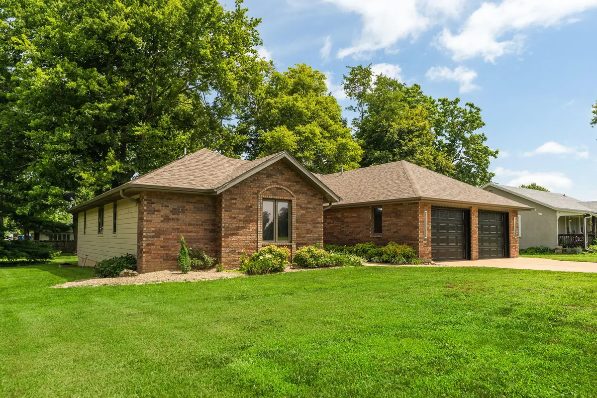 1001 E 9th Street, Mountain Grove, MO 65711 - #1