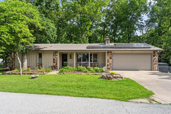 111 Vin Villa, Forsyth, MO 65653