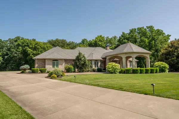 410 S Oaks Drive, Springfield, MO 65809
