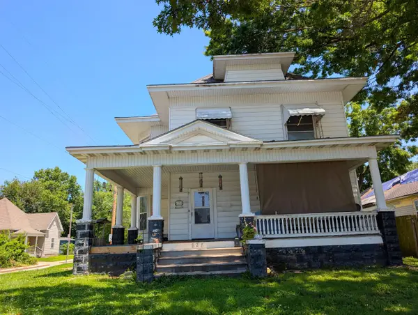 828 N Grant Avenue, Springfield, MO 65802