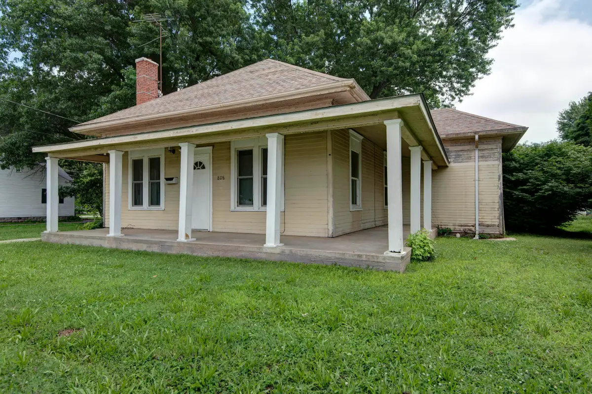 808 N Mccanse Street, Mount Vernon, MO 65712 - #1