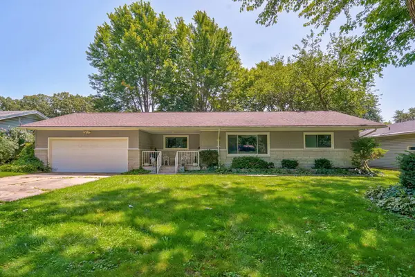 1626 S St Charles Avenue, Springfield, MO 65804