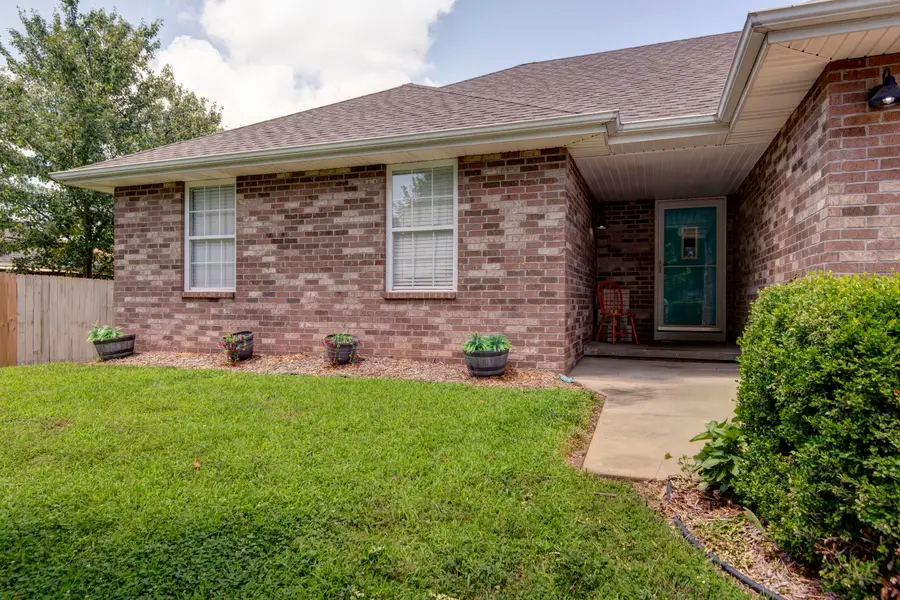 313 N Richards Castle Drive, Nixa, MO 65714 - #2