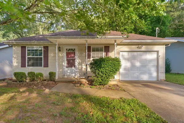 1053 S Colgate Avenue, Springfield, MO 65802