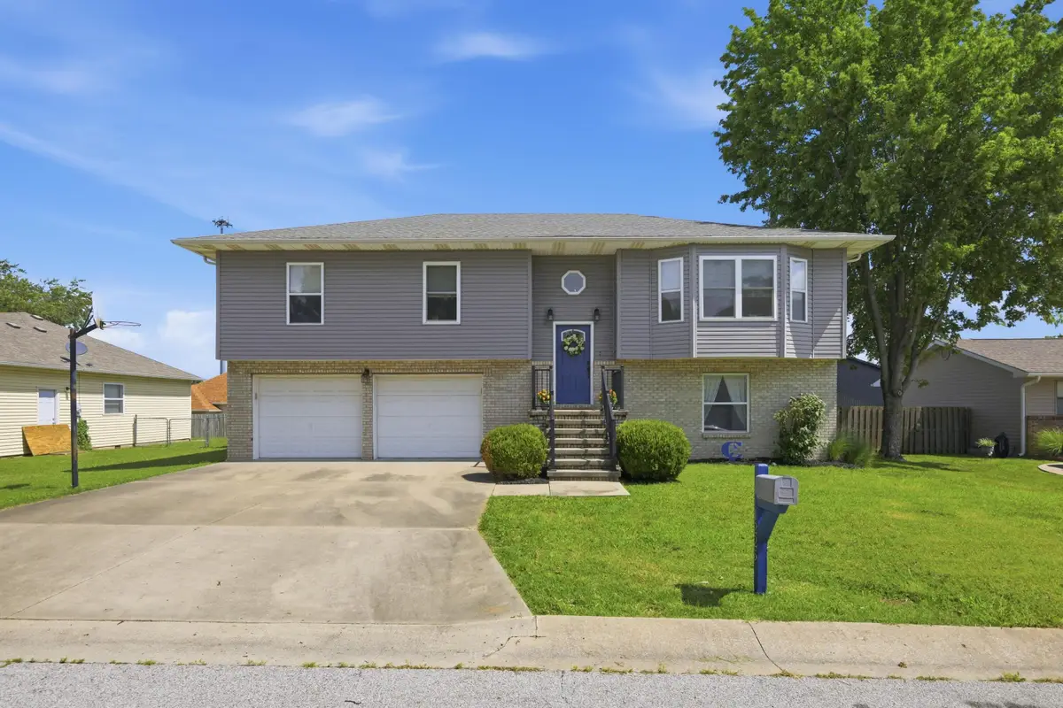 1225 Douglas Court, Carthage, MO 64836 - #1