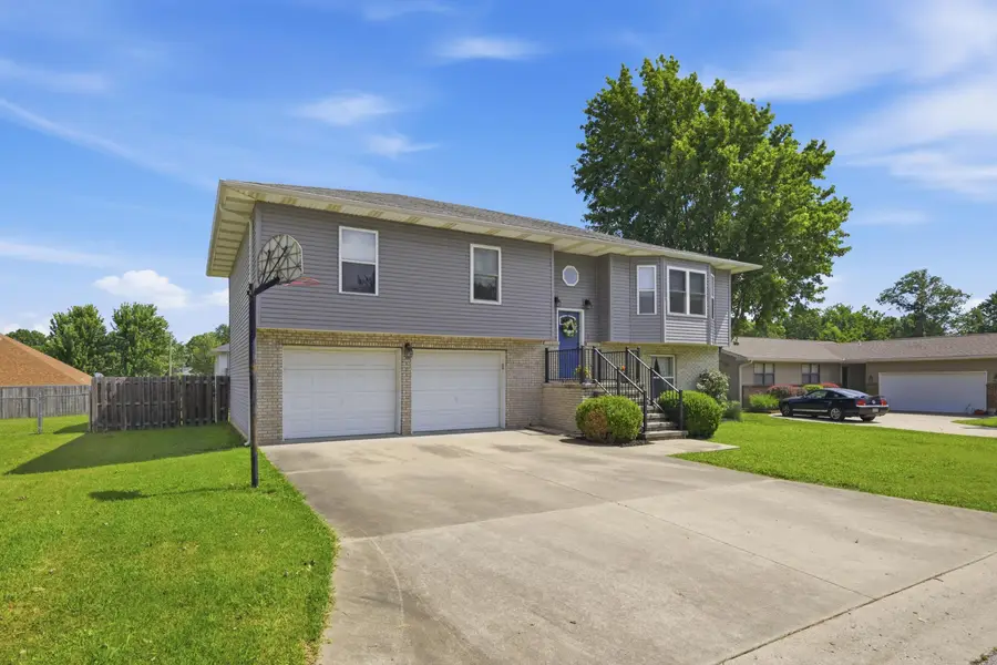 1225 Douglas Court, Carthage, MO 64836 - #2