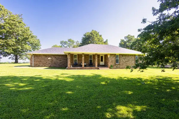 20100 Farm Road 2027, Crane, MO 65633