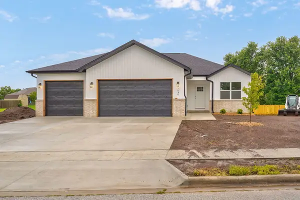 3050 E Bradford Street, Republic, MO 65738