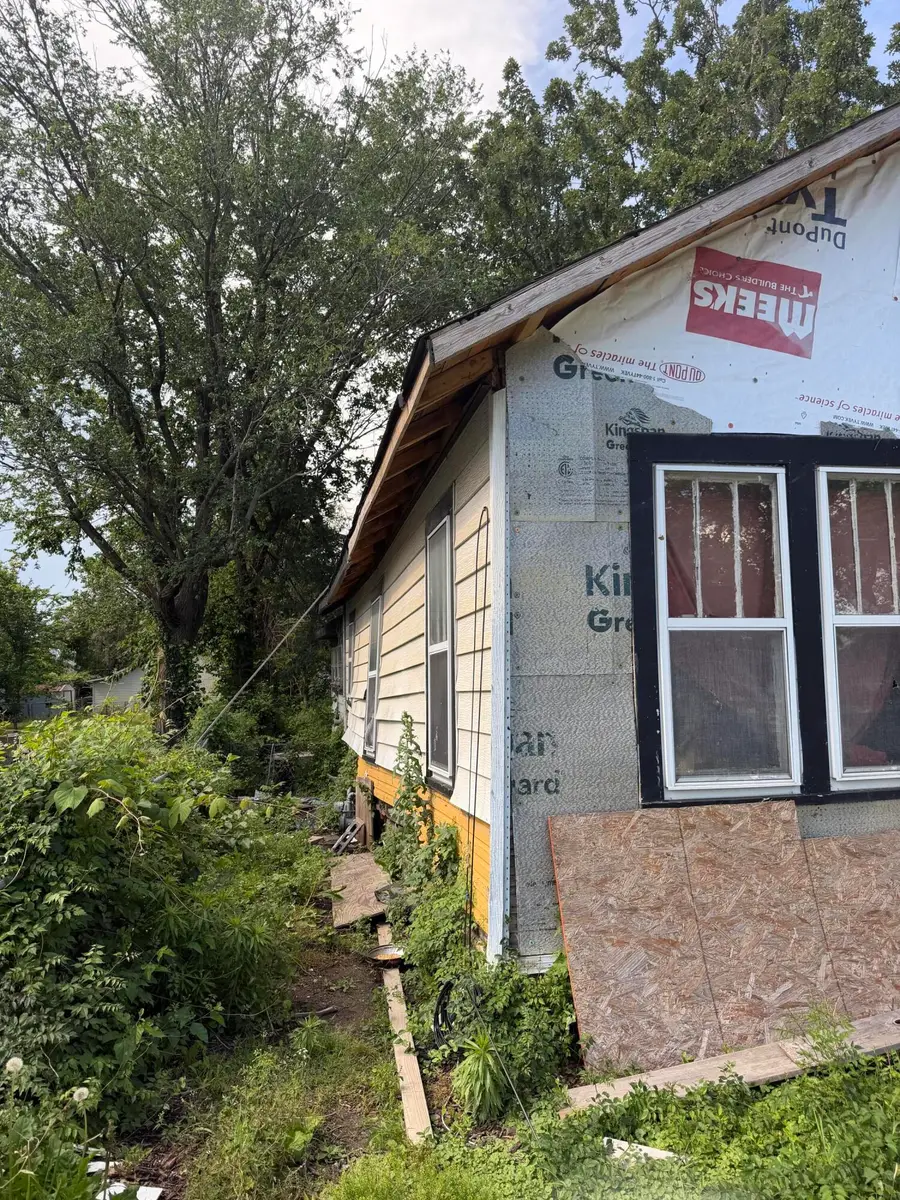 2027 W Thoman Street, Springfield, MO 65803 - #2