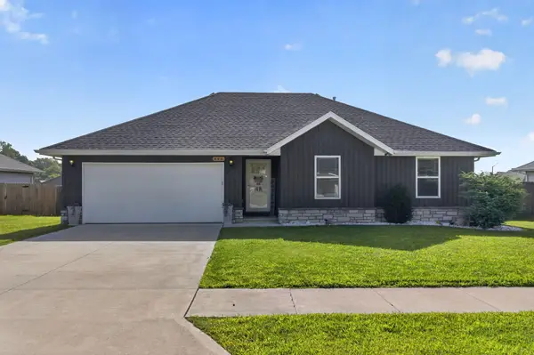446 Hudson Avenue, Republic, MO 65738