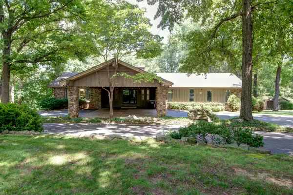 754 S Pearson Drive, Springfield, MO 65809
